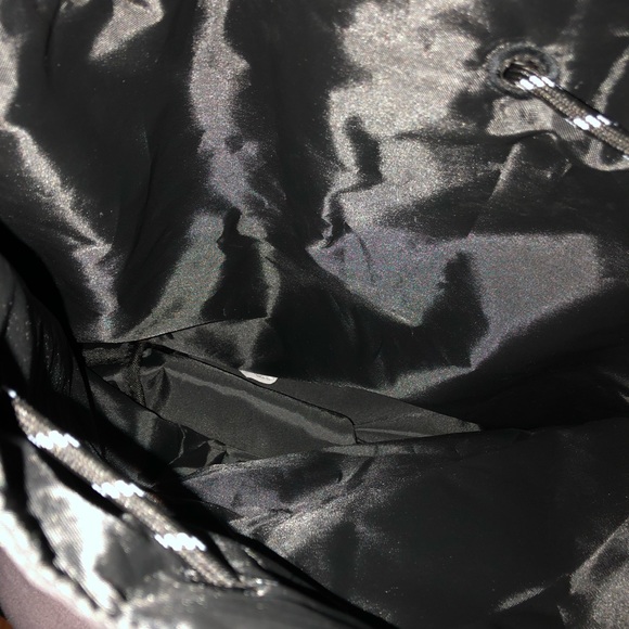 Victoria’s Secret Pink drawstring backpack - Picture 4 of 4